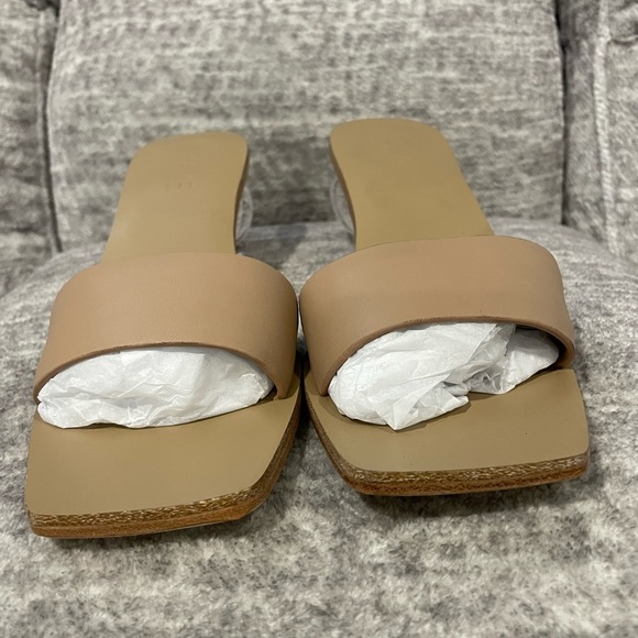 Raye Chorus Sandals with Clear Heel Bottom for Women, Size 6 1/2. - Picture 11 of 12